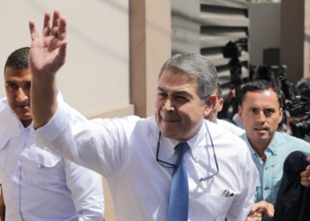 ¡Secreto a voces! Juan Orlando Hernández queda libre; un juez le otorga sobreseimiento definitivo por fraude y lavado de activos