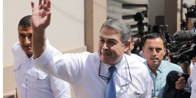 ¡Secreto a voces! Juan Orlando Hernández queda libre; un juez le otorga sobreseimiento definitivo por fraude y lavado de activos