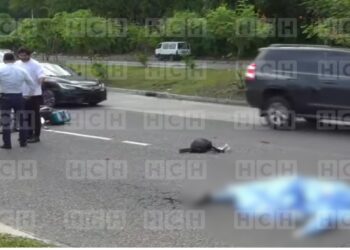 ¡Le salió cara la pinta! Por ir haciendo “zigzag”, motociclista perece al impactar con carro en SPS