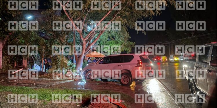 ¡Ataque despiadado! Acribillan dentro de una camioneta a dos hombres, entre ellos un policía, en Gracias, Lempira