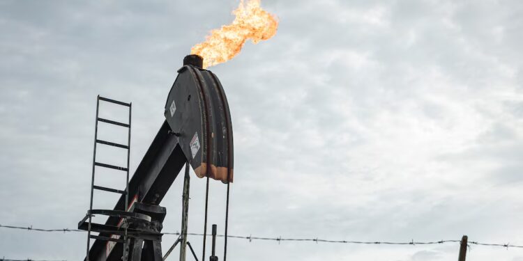 Los precios del petróleo subieron hasta 7% tras una nueva escalada en Medio Oriente