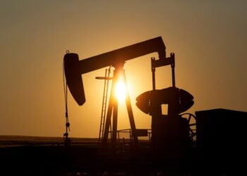 El precio del petróleo superó los $ 90 y Wall Street cerró con pérdidas ante la escalada militar entre EEUU e Irán
