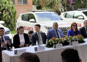 AMHON entrega tres ambulancias para fortalecer la atención en salid en tres municipios de Honduras