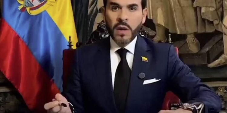 De La Espriella se hartó de los criminales y permite el porte de armas en Colombia