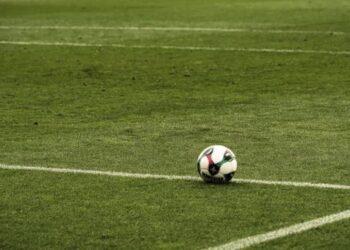 Ocho investigados por una estafa con entradas falsas de fútbol: el fraude supera los 8.000 euros