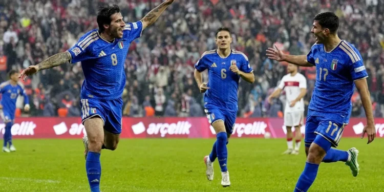 Italia aplasta 1-4 a Turquía con exhibición de ‘Pio’ Esposito y revive en la Nations League