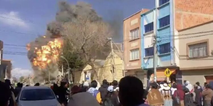 Alcaldía de Viacha, Bolivia reporta al menos 41 heridos por explosión en un cuartel