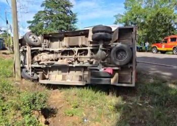 Fuerte volcamiento de camión blindado en Santa María del Real, Olancho