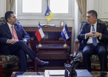Tegucigalpa y Santiago impulsan nueva alianza en seguridad, orden, tecnología y recuperación de espacios públicos