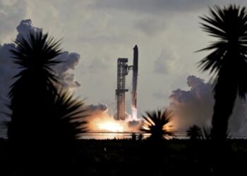 Así fue el espectacular despegue de Starship con 26 satélites a bordo