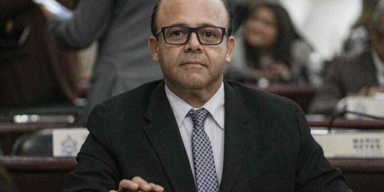 Diputado propone ampliar a 300.000 lempiras límite de Tasa de Seguridad para transacciones