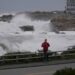 Mortal tormenta del noreste golpea la costa este de EE. UU. con severas inundaciones y vientos destructivos