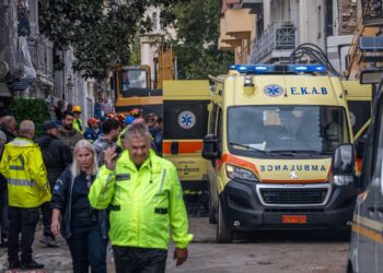 Cuatro ciudadanos estadounidenses mueren tras trágica explosión de gas en el centro de Atenas
