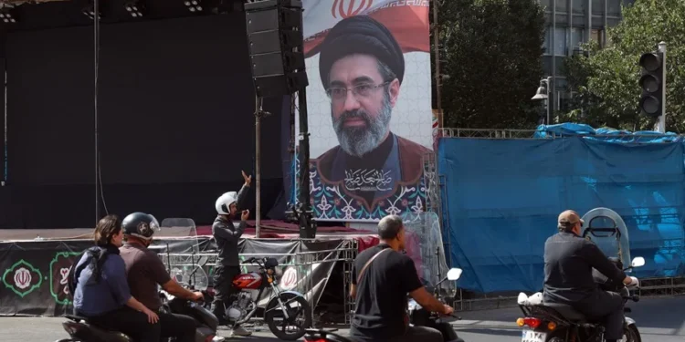 Irán afirma que el acuerdo con Omán sobre Ormuz no implica la reapertura del paso