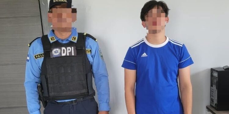 ¡Resuelto el misterio de 7 años! Joven reportado como desaparecido en Honduras regresa deportado del extranjero a sus 20 años