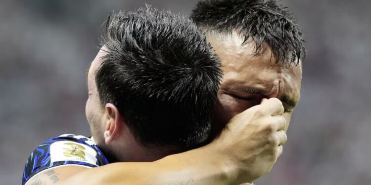 Lautaro Martínez reveló la conversación que tuvo con Messi luego de que anunciara su retiro de la selección argentina