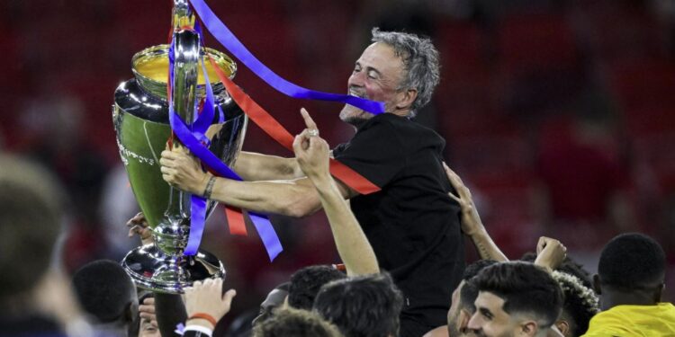 Luis Enrique se queda en el PSG hasta el 2030