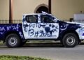 Total irrespeto a la autoridad… Vagos pintaron la patrulla policial en Opatoro, la Paz