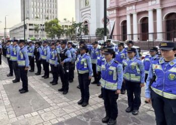 Tres mil funcionarios policiales darán seguridad durante los desfiles patrios en la capital