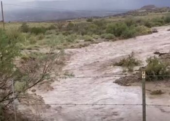 Dos adultos y un niño mueren arrastrados por las inundaciones en Nuevo México