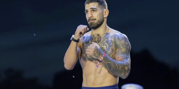 Un luchador de UFC carga contra Topuria por poner en entredicho la seguridad de los guantes de Gaethje: “Ilia es un mal perdedor”