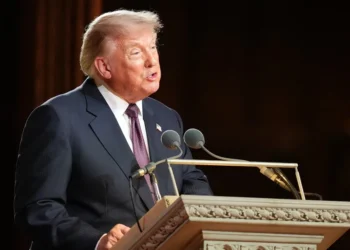 Trump vuelve a prometer dividendos de 5,000 dólares si los republicanos ganan las legislativas