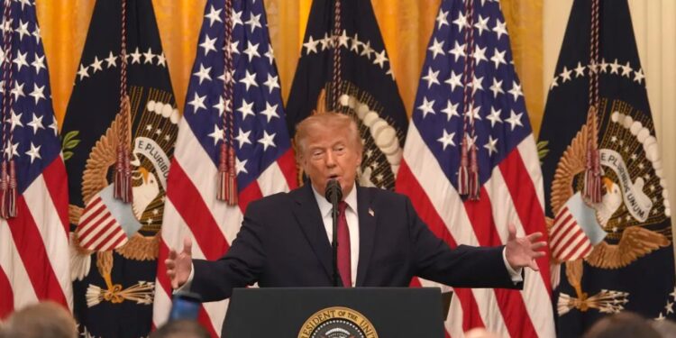 ¡Hipocresía electoral! Donald Trump celebra mes de la Herencia Hispana en la Casa Blanca