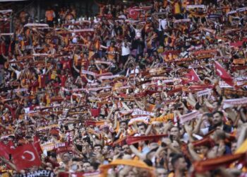 Escándalo en el fútbol de Turquía: el presidente de los árbitros fue detenido junto a otros acusados de corrupción