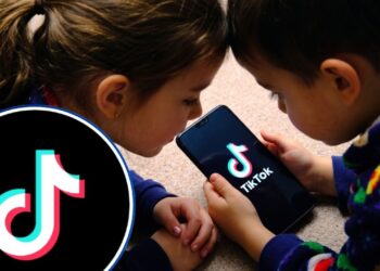 ¡A dormir, cipotes! TikTok limitará las horas de uso diario y cerrará la app de madrugada