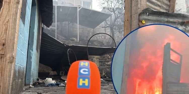 ¡Lo perdieron todo! Pavoroso incendio dejó en la calle a varias familias de la Rivera de La Vega