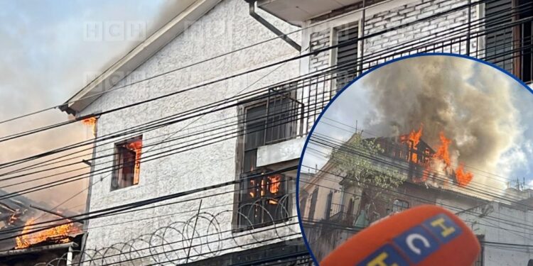 ¡Pese a la labor bomberil! Incendio se propaga a otros inmuebles del Centro Histórico de TGU