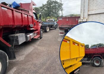 ¡Por canasta básica, combustibles e inseguridad! Transportistas bloquean carretera entre Danlí y Tegucigalpa