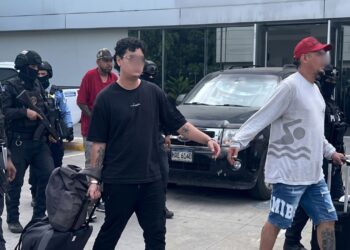 ¡Se van! Honduras expulsa a 13 prestamistas colombianos que hacían “cobros diarios” en la zona norte