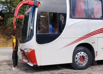 ¡Terror a bordo! Ladrones encañonan a pasajeros y los despojan de todo en bus de Tegucigalpa-Choluteca