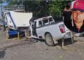 ¡En cuestión de segundos! Picop se estrella de frente contra equipo pesado y deja un muerto y un herido en Olancho