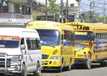 ¡Paro nacional! Transportistas anuncian suspensión del servicio tras fracasar diálogo con autoridades