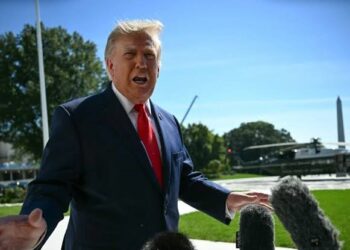 Donald Trump responsabiliza a Irán por el incidente del avión de Flydubai obligado a aterrizar en Arabia Saudita