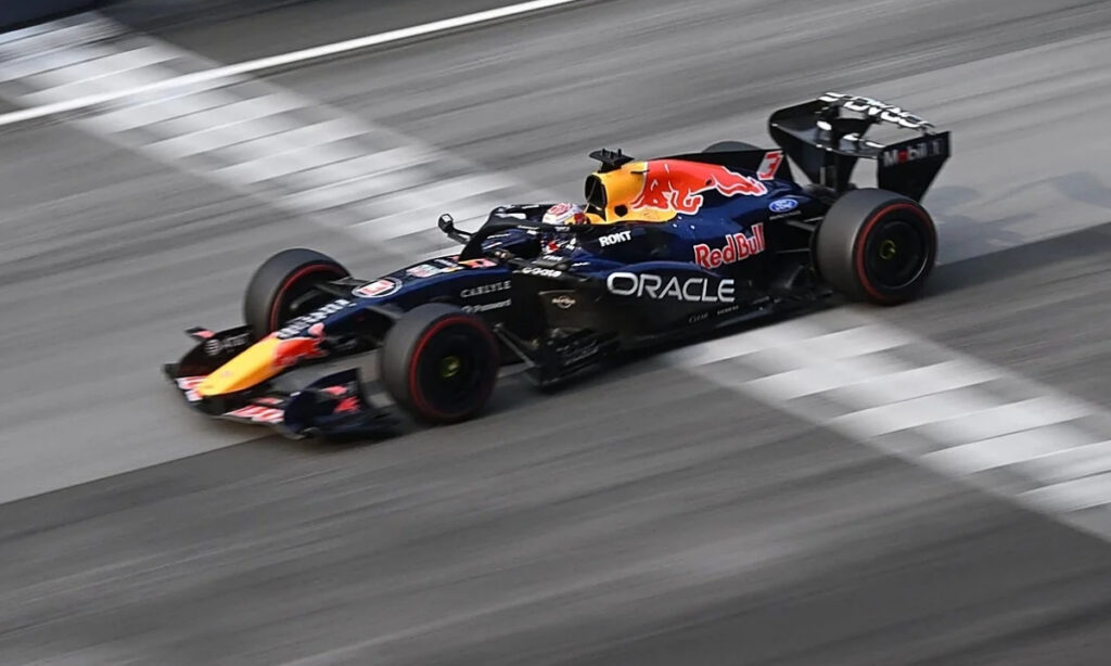 Max Verstappen consigue victoria histórica