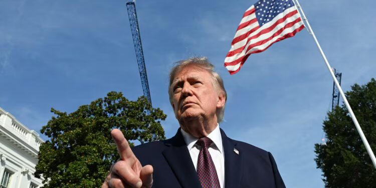 Un juez pide al Gobierno Trump argumentos para restringir las visas a estudiantes y periodistas