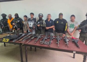 ¡Golpe a la MS-13! Cinco presuntos integrantes son capturados con fusiles y escopetas en El Progreso, Yoro