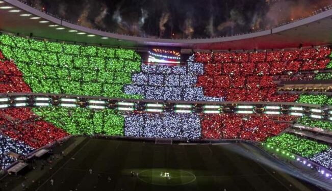 El Canelo Álvarez quiere retirarse como profesional con una última pelea en el Estadio Azteca