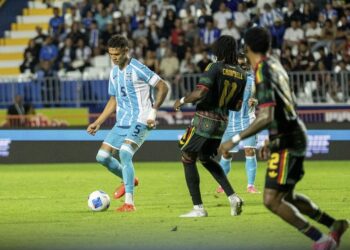 Honduras empata 1-1 con Jamaica y evita caer a los infiernos de la Liga B