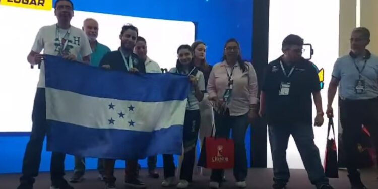 Honduras gana el primer lugar en las olimpiadas de robótica y competirán en Europa en 2027