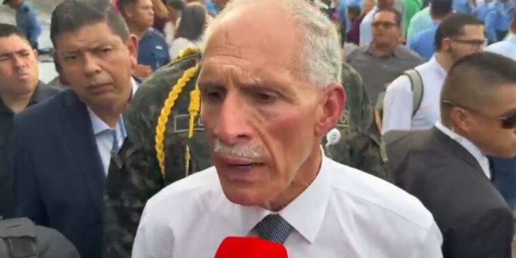 ¿Consideraría a JOH como su asesor? y la respuesta de Nasry Asfura causó sorpresa