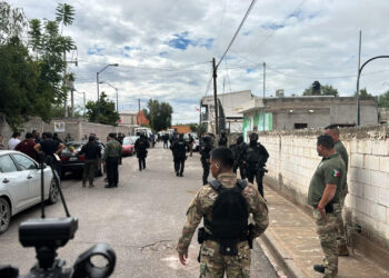 El ataque en una escuela del norte de México deja a la subdirectora muerta y tres heridos