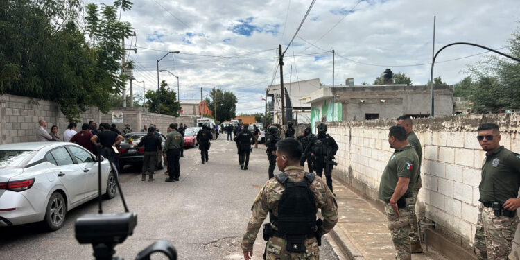 El ataque en una escuela del norte de México deja a la subdirectora muerta y tres heridos