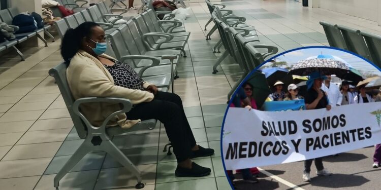 ¡Casi un mes en huelga y viene el feriado! Pacientes siguen pagando “platos rotos”, mientras Gobierno y médicos no resuelven