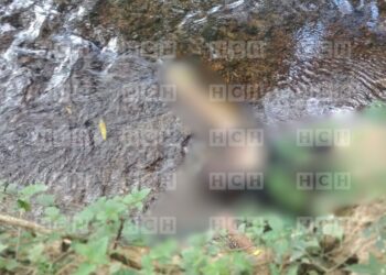 ¡Con una faja atada al cuello! Hallan sin vida a hombre en el río Guayape