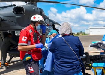 ¡En estado crítico! Llegan a la capital dos hermanitos quemados por explosión de pólvora en Copán